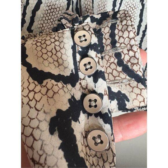 Cabi Serpentine Snake Print Long Sleeve Blouse size Medium - Picture 5 of 12